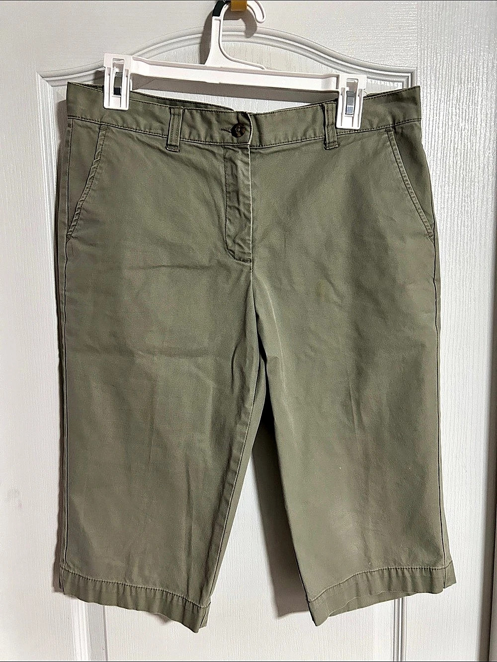 French Laundry Women's Olive Cotton Capris 8